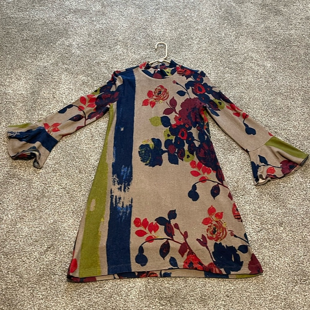 Floral Bellsleeve Dress